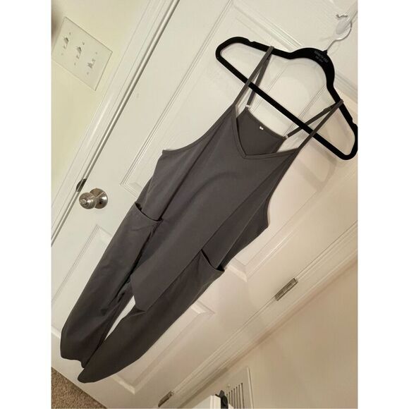 Women’s romper gray size medium - Picture 1 of 4